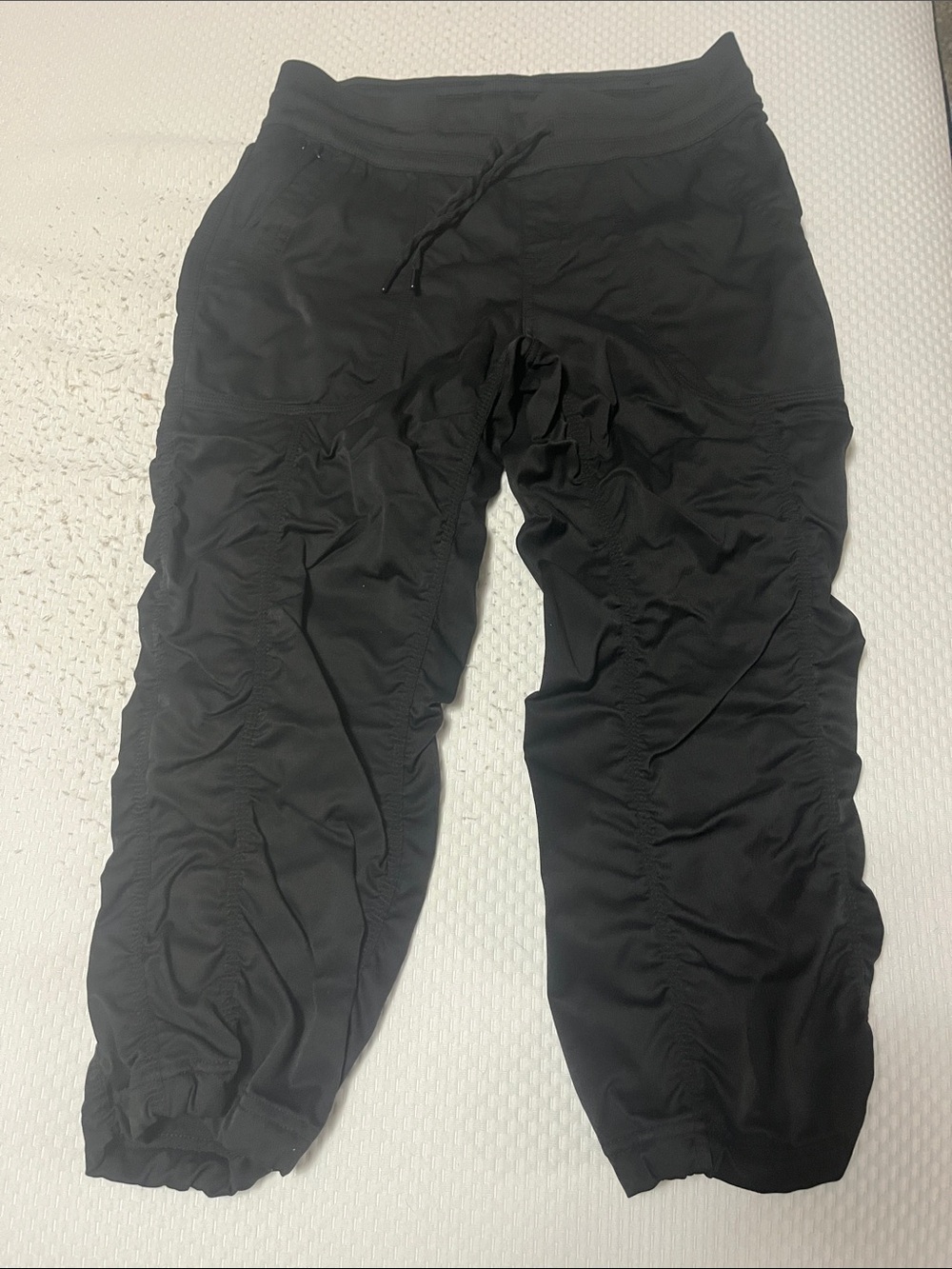 The North Face Women’s Black Aphrodite 2.0 Capris